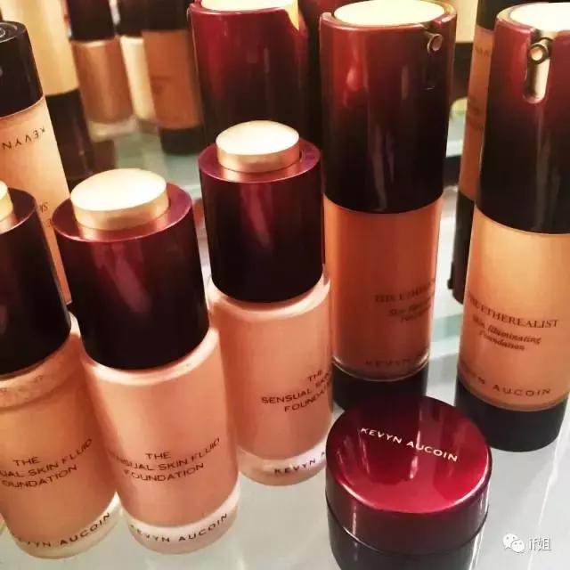 去香港别再只盯着Sasa了，真正的美容精都逛这家店……