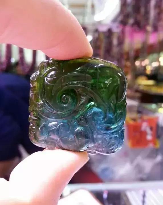 碧玺注胶和优化的区别,碧玺充胶辨别