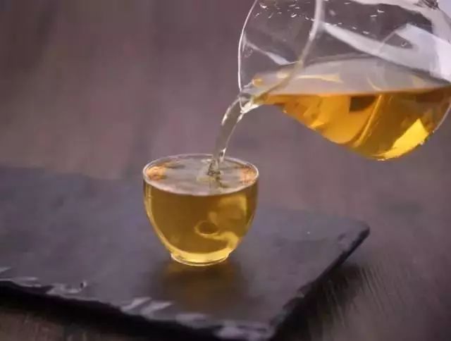 拔罐都是水泡怎么回事,身上湿气重拔罐有水泡