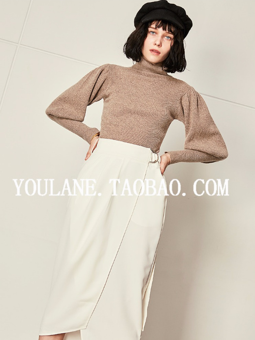 暖过拥抱，柔过亲吻，只有羊绒衫能给女人温柔的怀抱