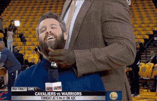 以前身上纹个蝎子怎么遮盖,去年一年胖了30斤