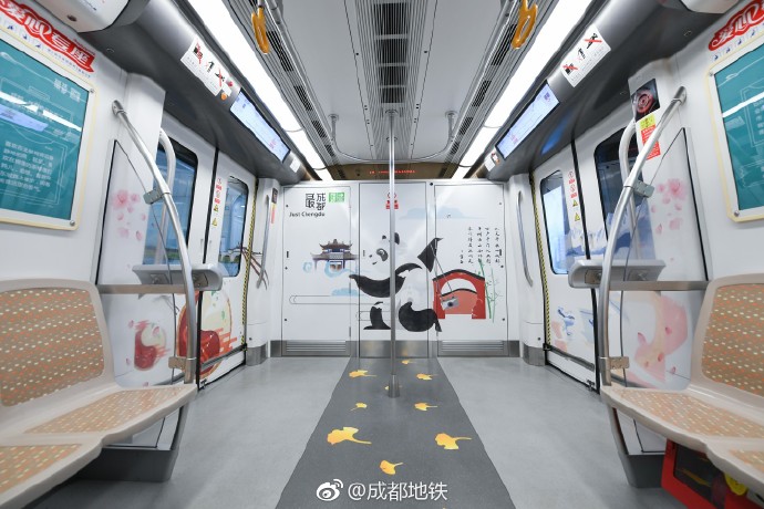 成都地铁烤匠广告,成都地铁2号线上的广告
