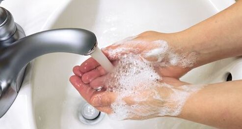 长期抽烟的屋子去除烟味小妙招,衣服有烟味怎么办有什么妙招