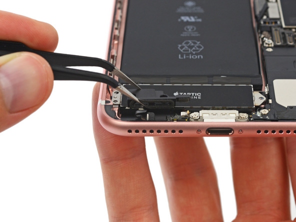 iphone7plus拆解全过程,苹果7plus与8plus的拆机区别