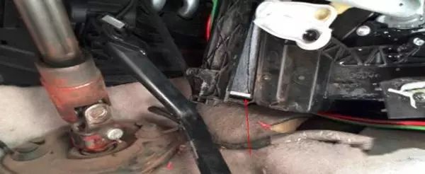 奔驰glc空调滤清器,奔驰空调滤芯拆卸技巧