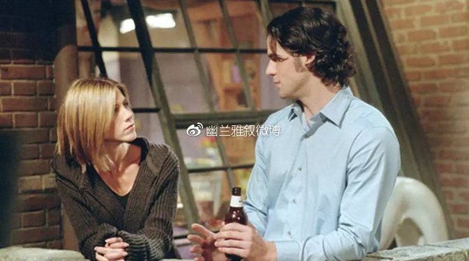 暖过拥抱，柔过亲吻，只有羊绒衫能给女人温柔的怀抱