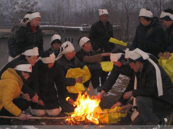 烧掉的纸钱亲人能收到吗,烧给亲人的纸钱亲人能收到多少