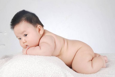 宝宝红屁屁破皮起疹子,宝宝红屁股淹脖子用什么