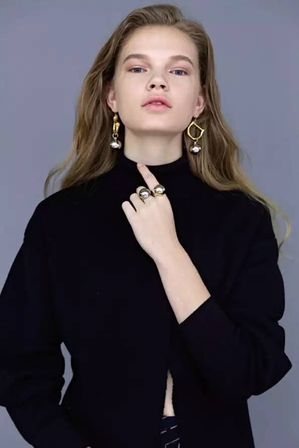 宋慧乔同款耳环分享,宋慧乔金色耳环同款