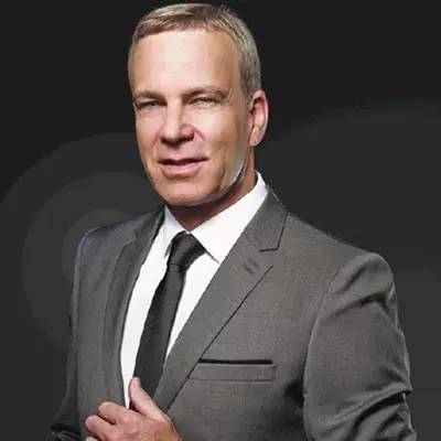 别再为智能手表互掐，听听瑞士制表大佬怎么说|回顾雅趣走过的巴塞尔