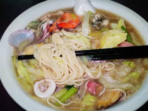 青岛有好吃不辣的饭店,青岛有什么好的自助海鲜餐厅