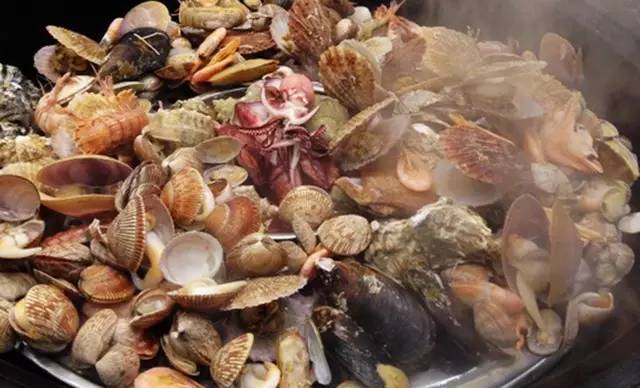 青岛有好吃不辣的饭店,青岛有什么好的自助海鲜餐厅