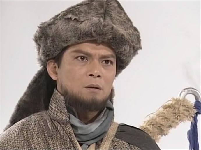 男人是怎样硬起来的？胡斐与两只玉凤的三人行告诉你！