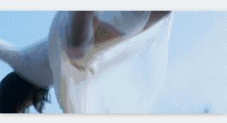 假摔、吊威亚、真人被撞飞，影视剧中的车祸戏是这么拍的？！