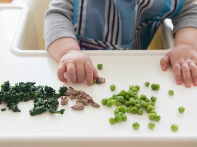 宝宝特别恋妈妈怎么办,宝宝特别恋奶