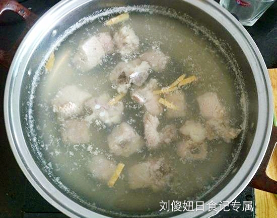 美味又香甜可口的排骨汤,鲜香美味的排骨汤