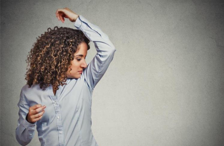 因为有狐臭而自卑该怎么办,父亲因为自己有狐臭而自卑一辈子