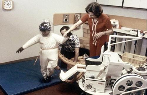 两个月宝宝全身都是湿疹怎么办,两个月宝宝浑身都长湿疹怎么办