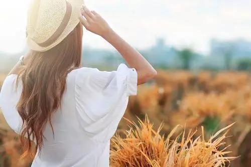 爱情中的男人和女人,小男人与大女人的爱情