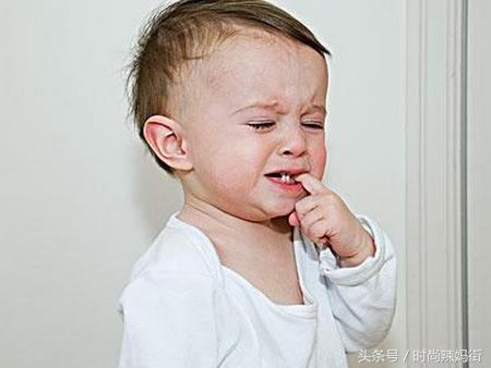 宝宝出牙期的不适感怎么缓解,怎样缓解出牙不适