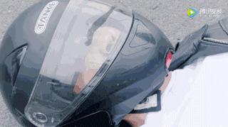 假摔、吊威亚、真人被撞飞，影视剧中的车祸戏是这么拍的？！