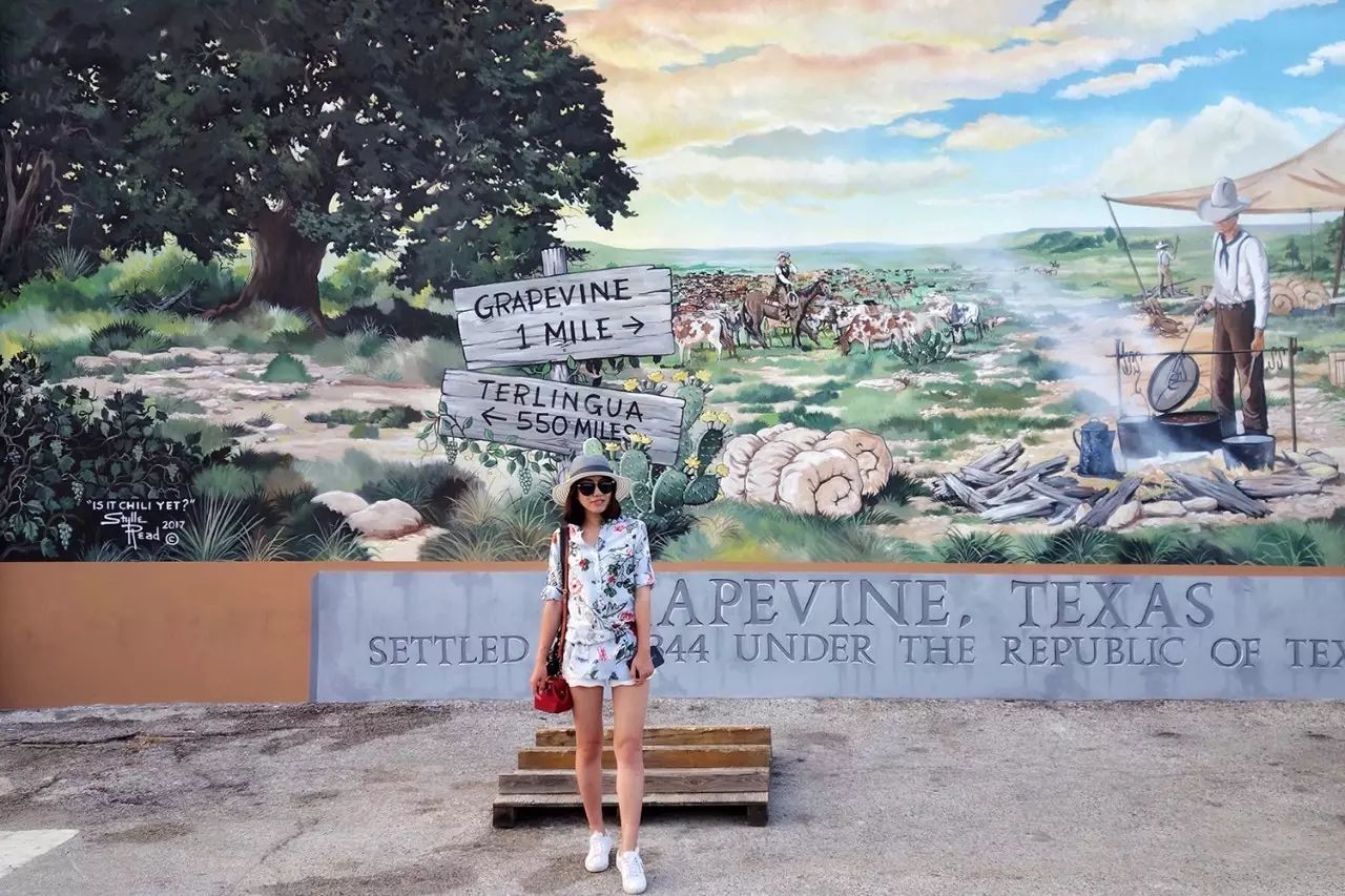 手工艺人、辣妹、肌肉男、音乐人……那条太多欢乐的街！