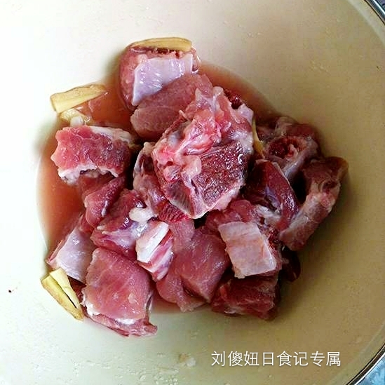 美味又香甜可口的排骨汤,鲜香美味的排骨汤
