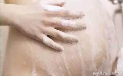 怀孕这件小事,怀孕妈妈洗澡是怎么洗的