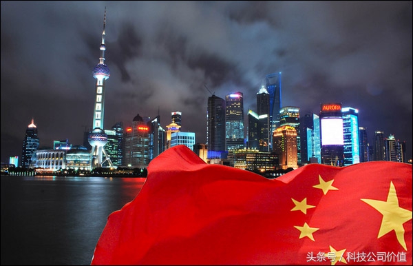 整个加拿大沸腾了！为见他特鲁多“冷落”英国王子和美国第一夫人