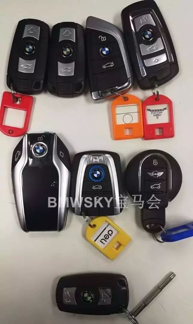 宝马x3的车钥匙电池怎样更换,宝马120i钥匙更换电池视频