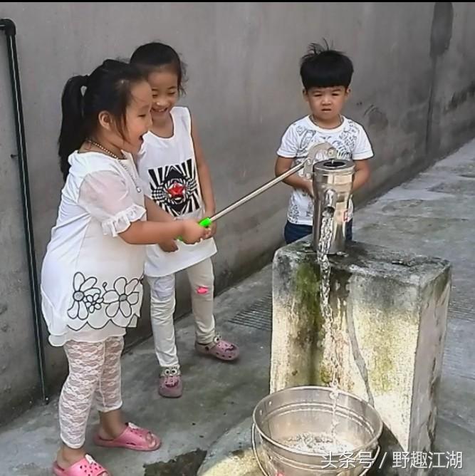 童年记忆中，那些慢慢消失的压水机……用过的举手