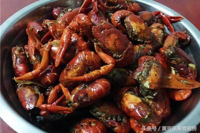 在家做油焖小龙虾真实图片,来一盆油焖小龙虾