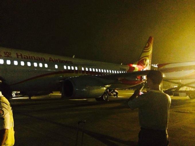 在三亚的沙滩上晒太阳,三亚海边晒太阳