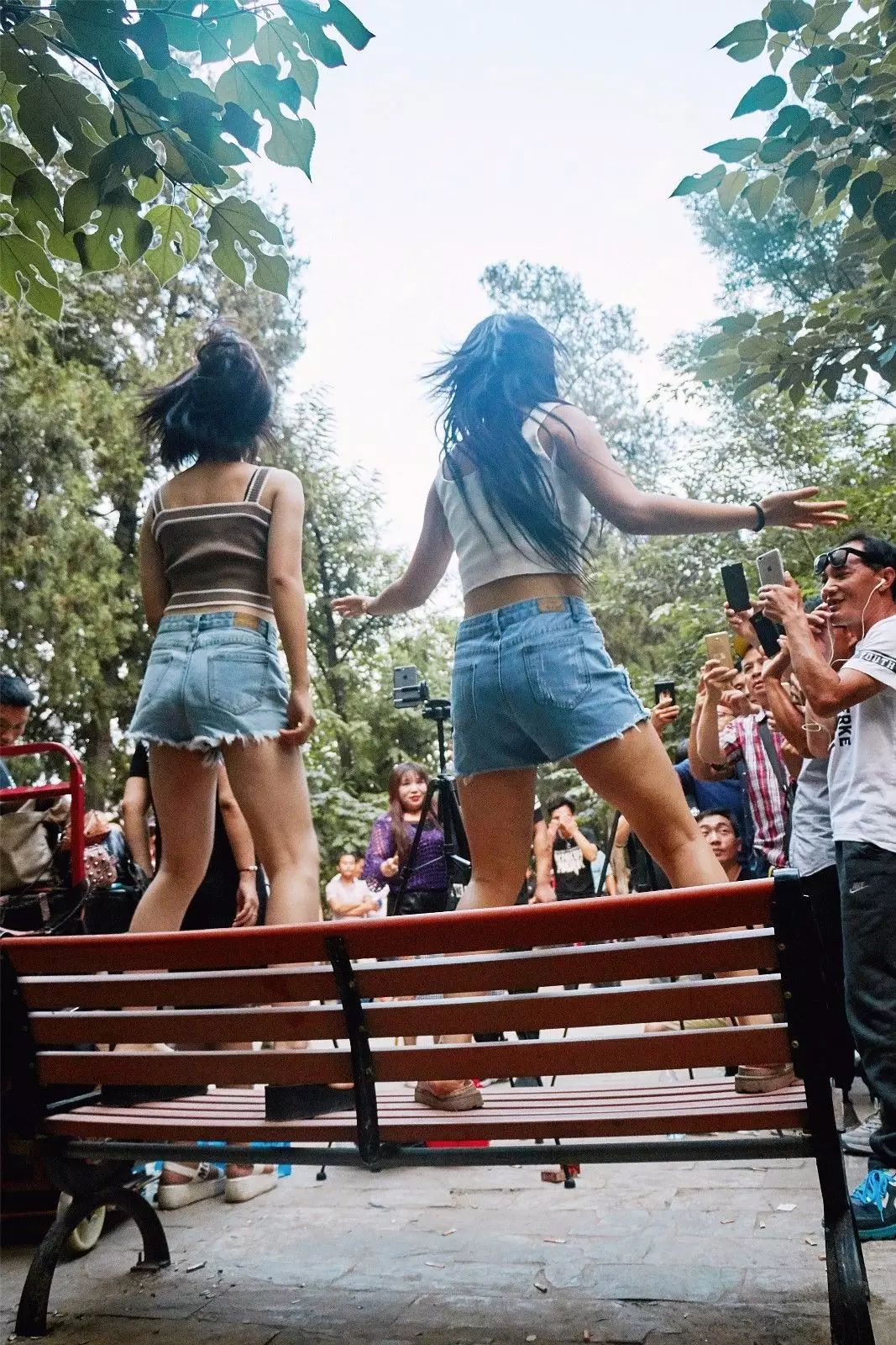 尬舞的潮人,郑州尬舞江湖