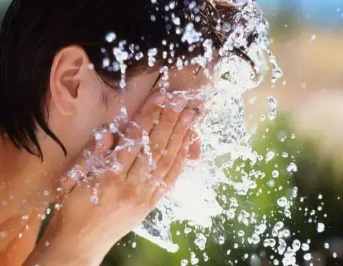 孕期长斑好难看！5大妙招轻松消除妊娠斑帮助你