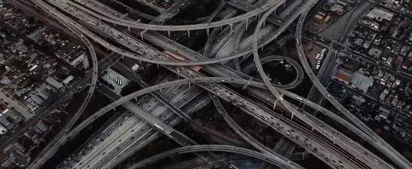 看电影真能学外语吗,学设计该看的电影