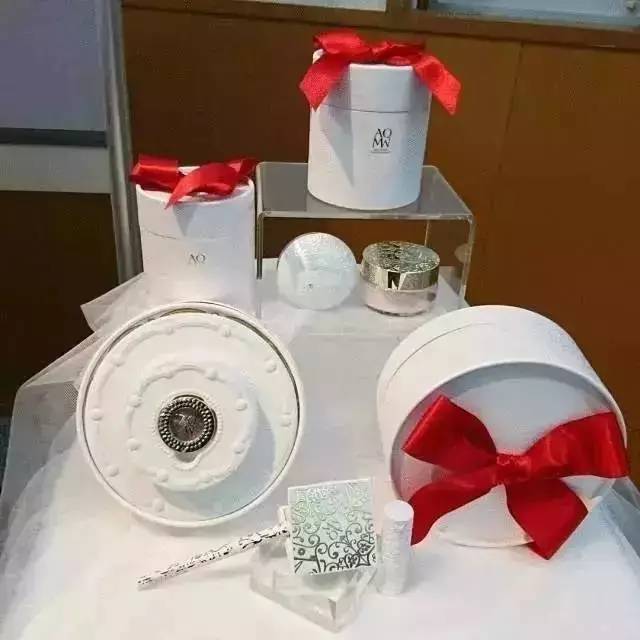 2017圣诞限量版美妆品,2017圣诞彩妆值得买