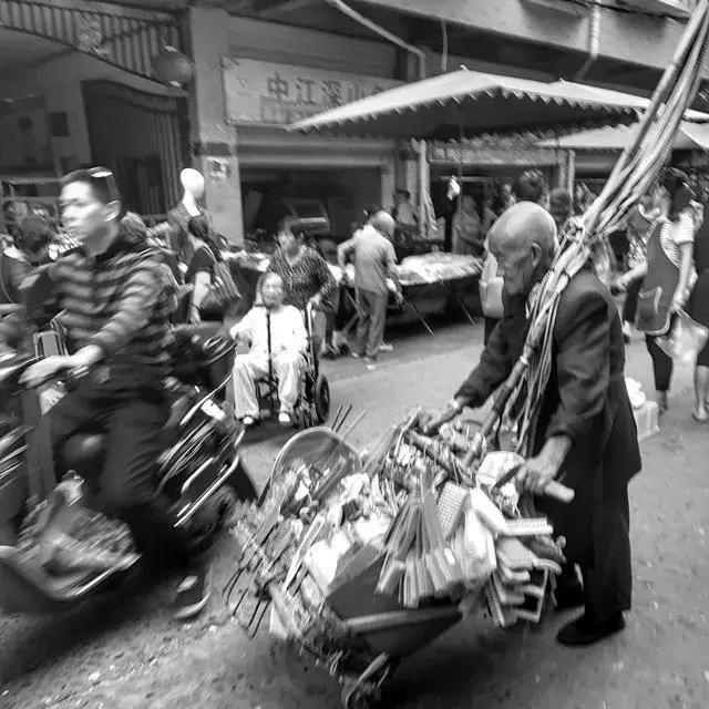 当你觉得活不下去的时候，就去菜市场吧