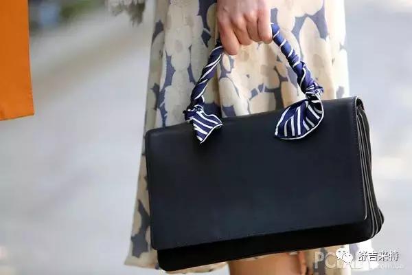 想让包包少进几次维修店？看看丝巾护包小妙招！