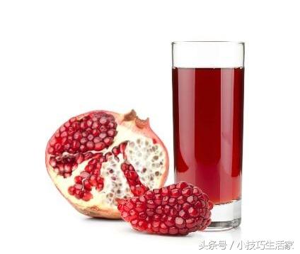 石榴汁滴在衣服上干了怎么洗,浅色衣服染上石榴汁怎么去除