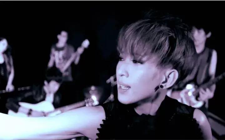 戴佩妮唯一一个让粉丝带火的明星,明星对戴佩妮的评价