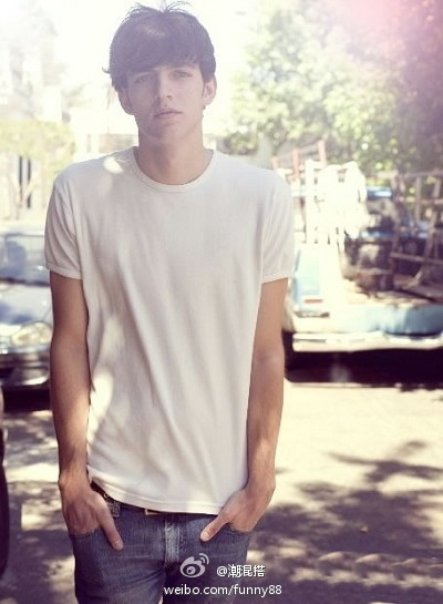 纯棉t恤漏洞怎么补救,t恤破小洞怎样无痕修补