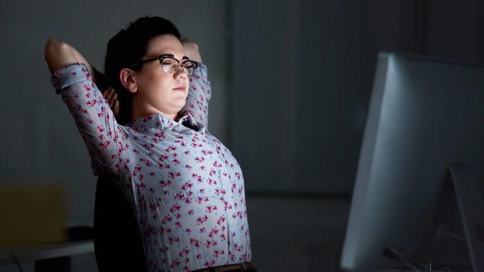 一到下午困成狗,一到下午三四点就困吃什么调理