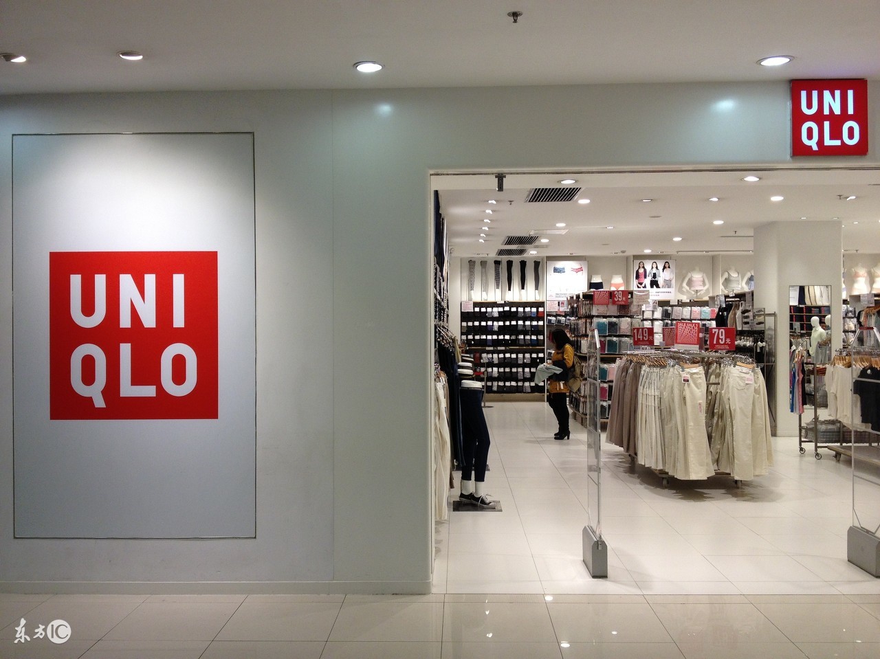 最适合年轻人买的衣服,适合年轻人的休闲服装品牌