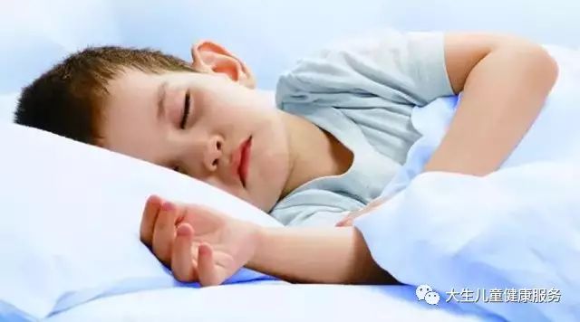 孩子眨眼睛频繁抽嘴巴怎么治疗,孩子经常眨眼睛抽鼻子是怎么回事