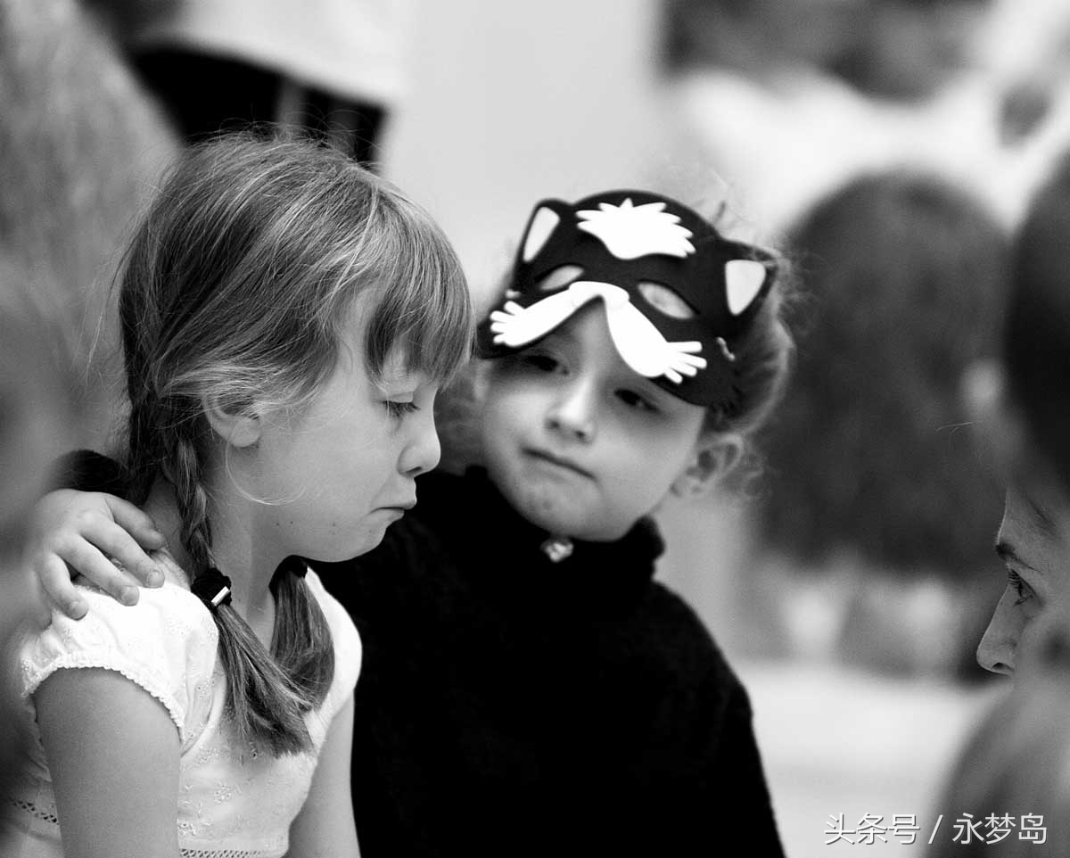 当小孩被吓到的真实反应,家长说小孩被吓到了怎么回答