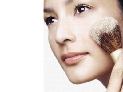 涂完bb霜涂护肤霜,涂bb霜好还是涂粉底好