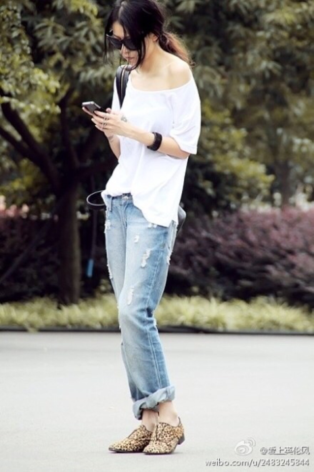 纯棉t恤漏洞怎么补救,t恤破小洞怎样无痕修补