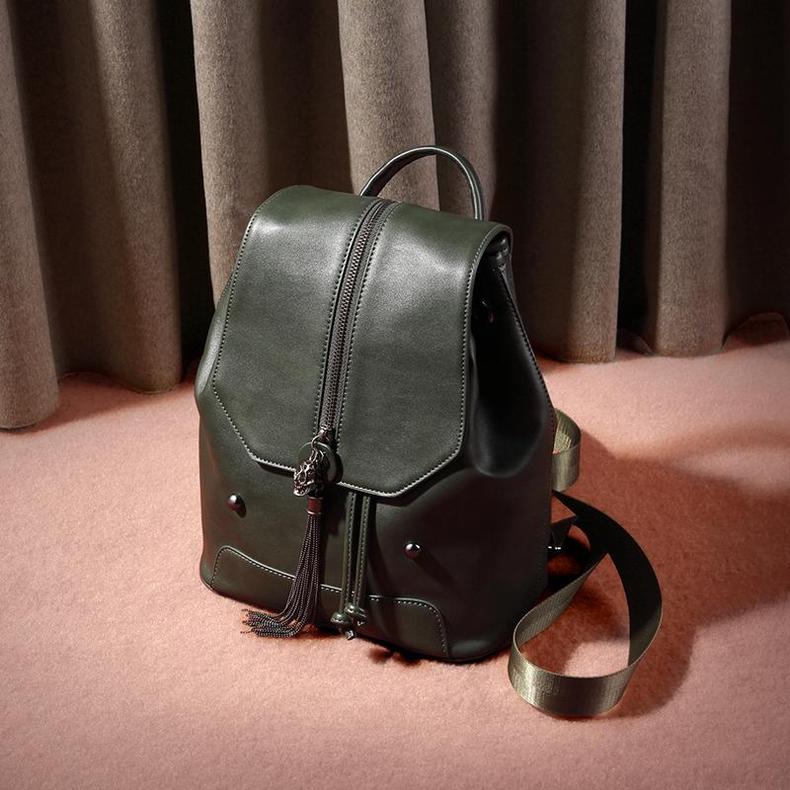 紧身牛仔穿出优雅气质,牛仔系类穿出大牌感觉