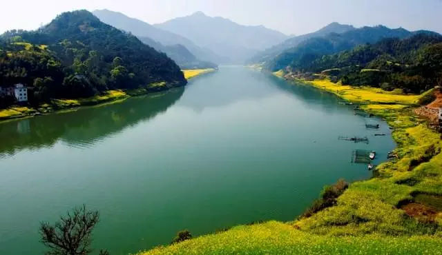 鍥藉簡鍗佸ぇ涓嶆暍鍘荤殑鏅偣,鍥藉簡鏃呮父灏忎紬鍩庡競